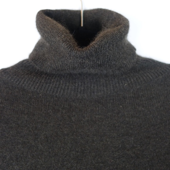 MaxMara Wool & Angora Rabbit Hair Turtleneck Sleeveless Sweater Vest, Sz Medium - Picture 3 of 6